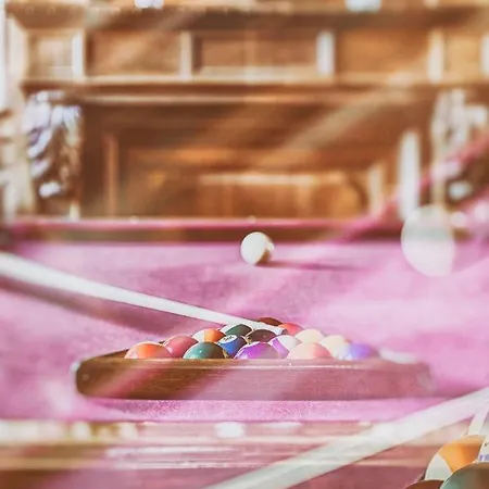 Chateau De Tresse Hotel