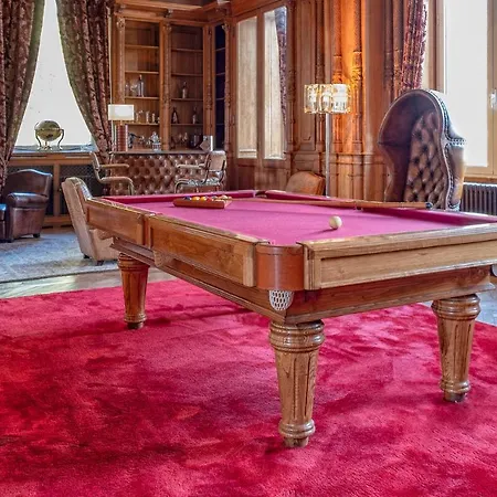 Otel Chateau De Tresse
