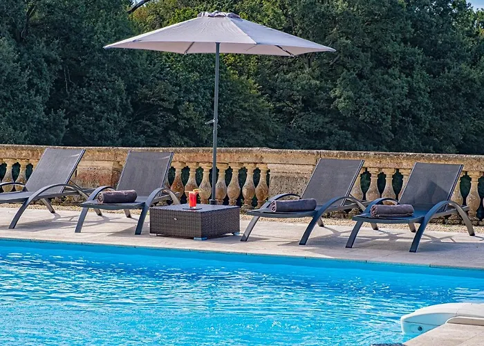 Chateau De Tresse 5*