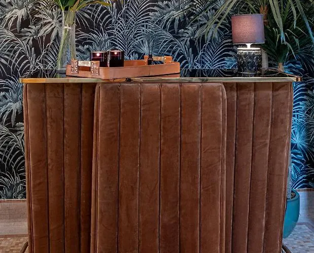 Chateau De Tresse 호텔 5*