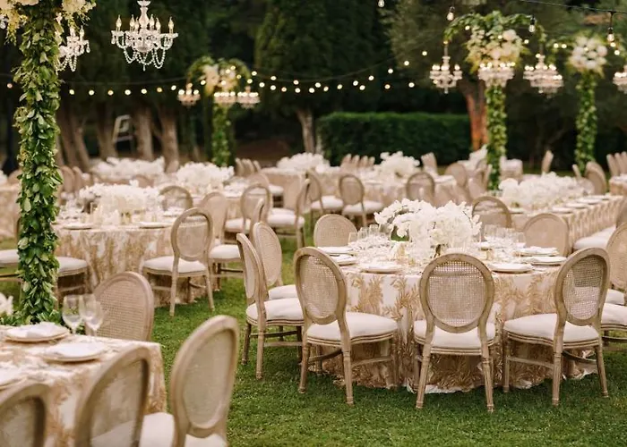 호텔 Chateau De Tresse 5*