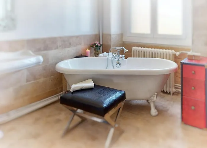 호텔 Chateau De Tresse 5*